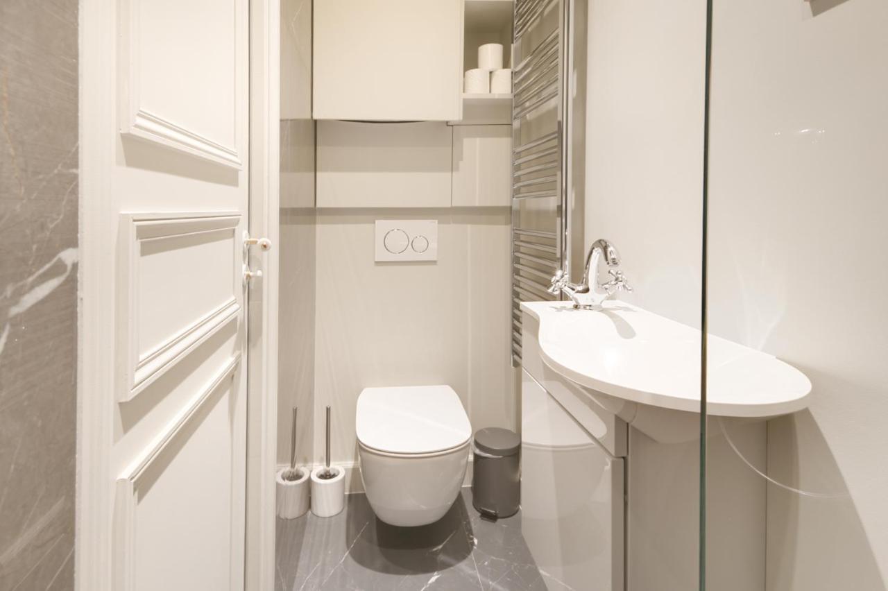 Stylish 2Bd House In Central Paris By Guestready Appartamento Esterno foto